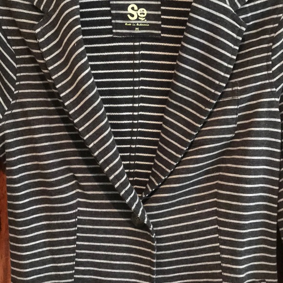 Gray and white stripe blazer - Picture 2 of 3